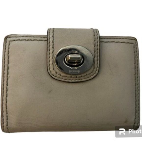 Coach Womens Wallet Bifold Turnlock Solid Off White‎ Leather - Picture 1 of 5